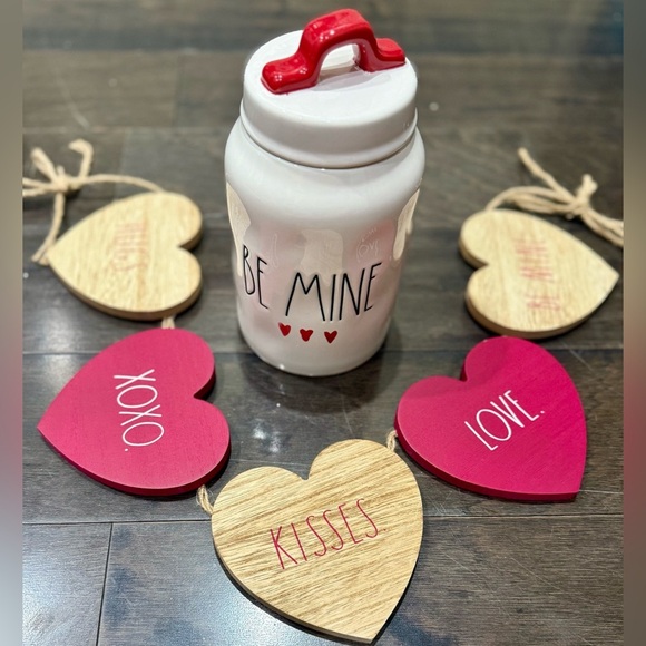 Rae Dunn Valentine Themed Ceramic Kitchen Storage Canister with Lid & Banner - Picture 1 of 7